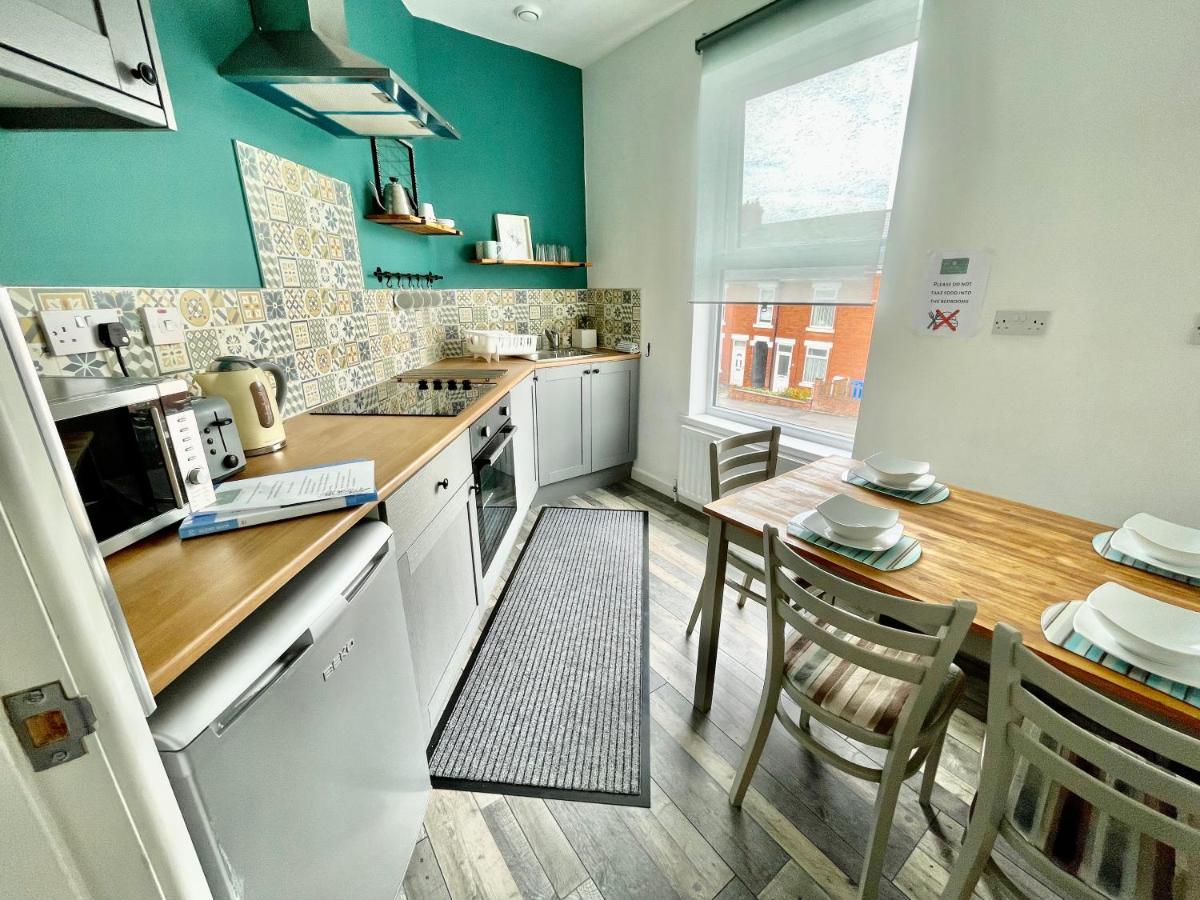The Corner House - Modern Chesterfield Town Centre Apartments Eksteriør bilde