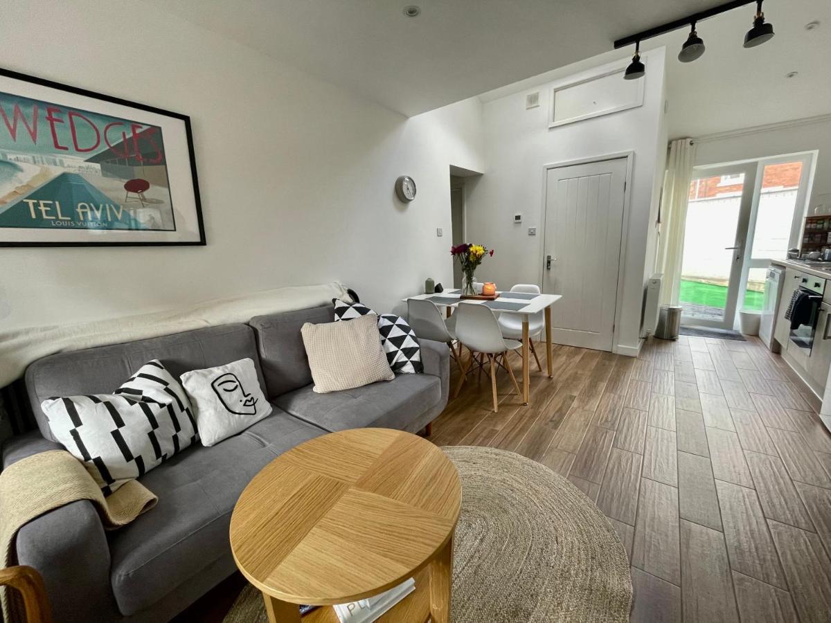 The Corner House - Modern Chesterfield Town Centre Apartments Eksteriør bilde
